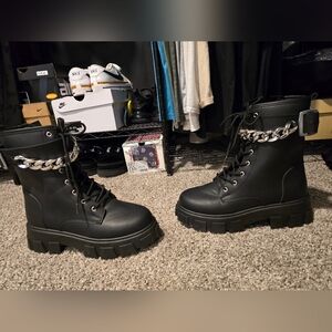 Black Chain-Embellished Women's Boots